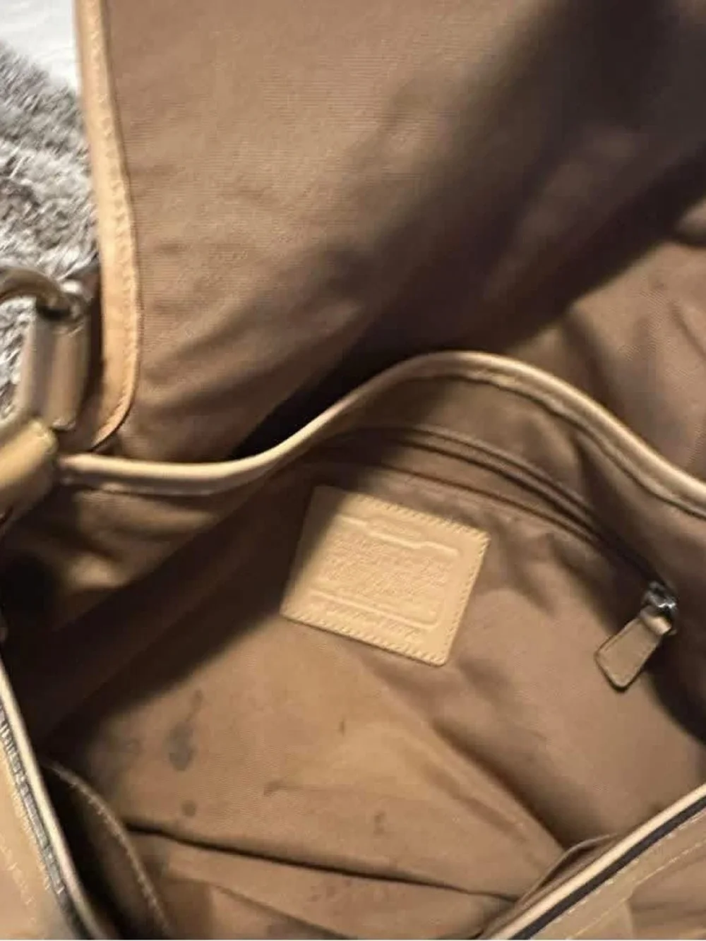 Leather Shoulder Bag in Tan - Classic Women's Handbag - Picture 3 of 3